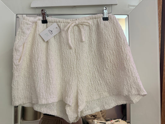 Cheesecloth shorts with pockets